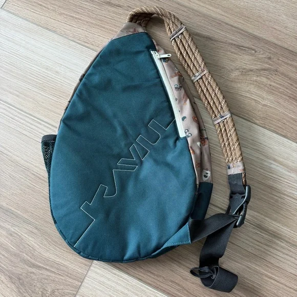 Kavu Bigfoot Sasquatch Backpack - Picture 4 of 4